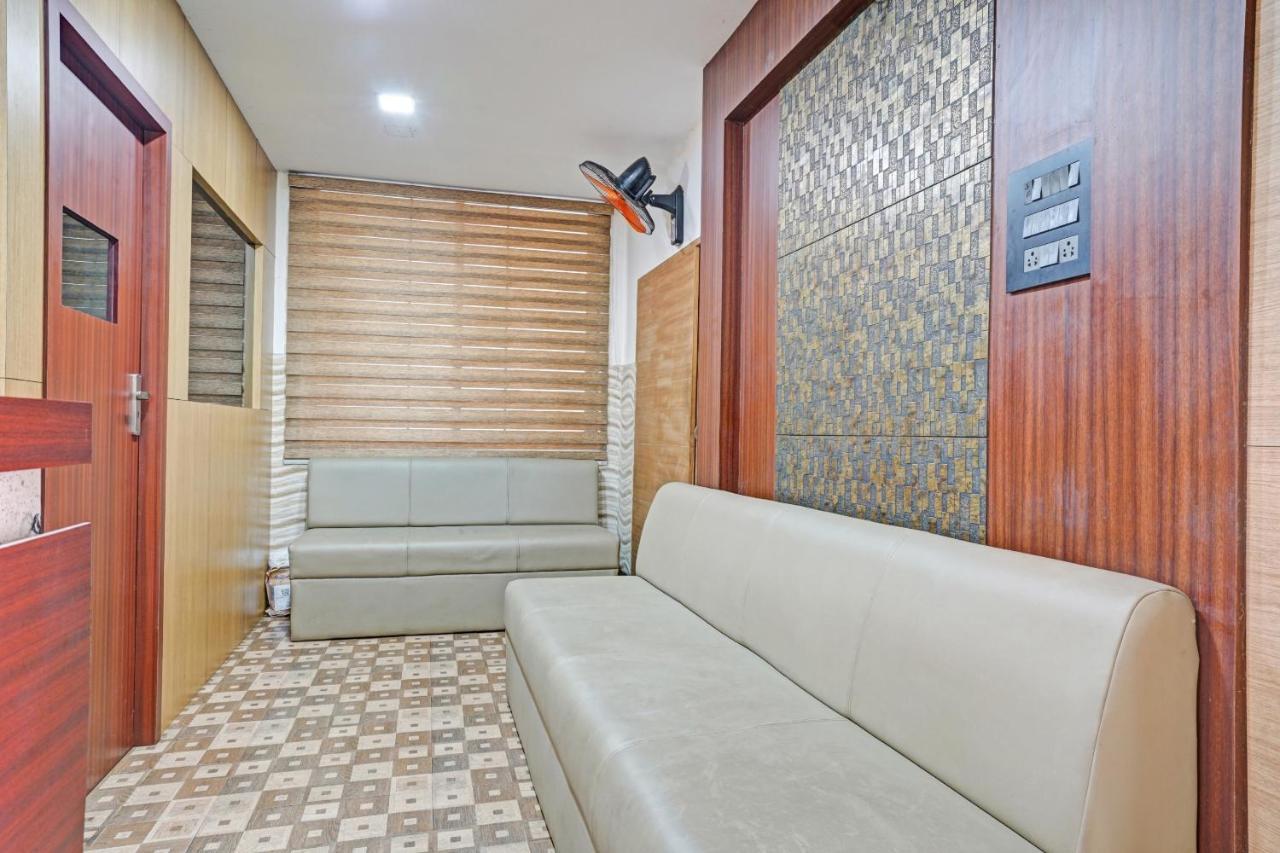 Capital O 87015 Hotel Al Salama Kochi Exterior foto